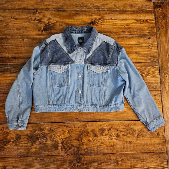 wild fable Jackets & Blazers - Wild Fable Women's Denim Jean Jacket XXL Blue Two-Tone Cropped Western Style